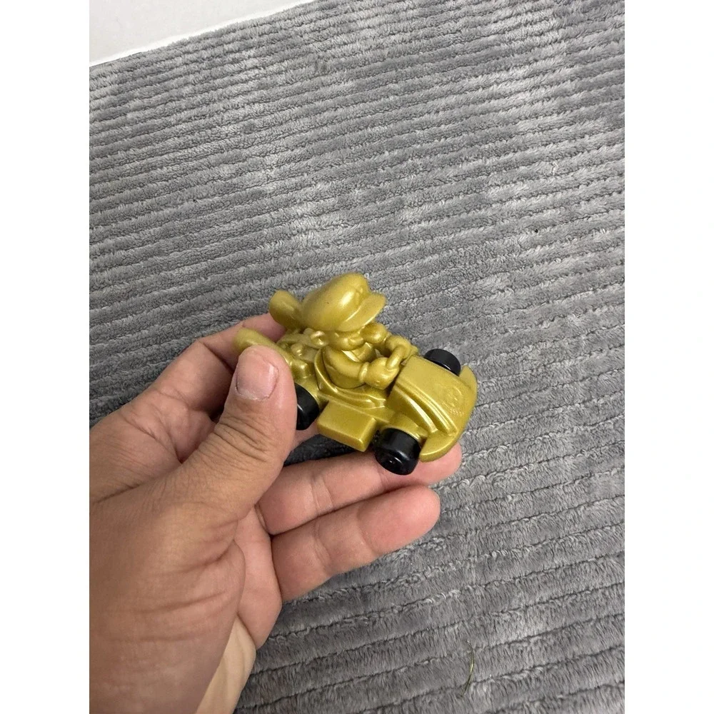Nintendo Mario Kart 8 – McDonald's Happy Meal Toy Gold Mario